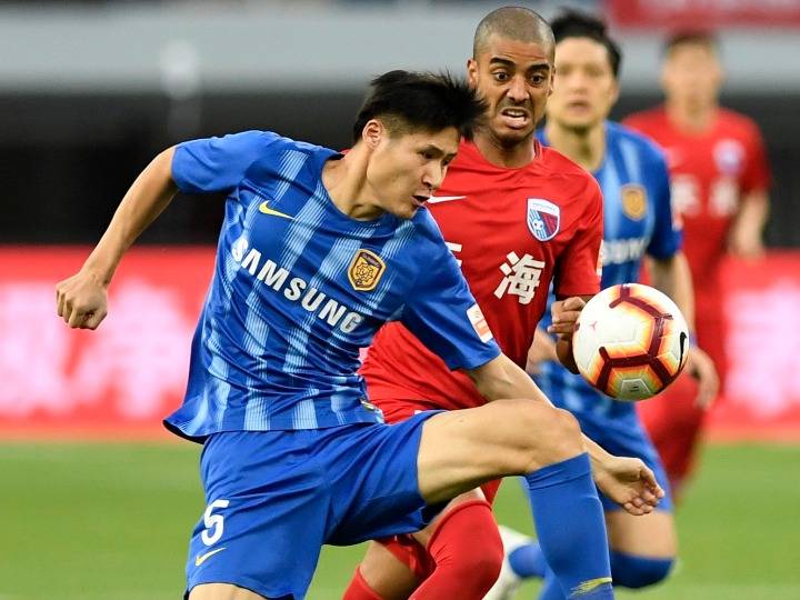 关于球员职业生涯轨迹回顾:从中超到退役的信息 关于球员职业生涯轨迹回顾:从中超到退役的信息