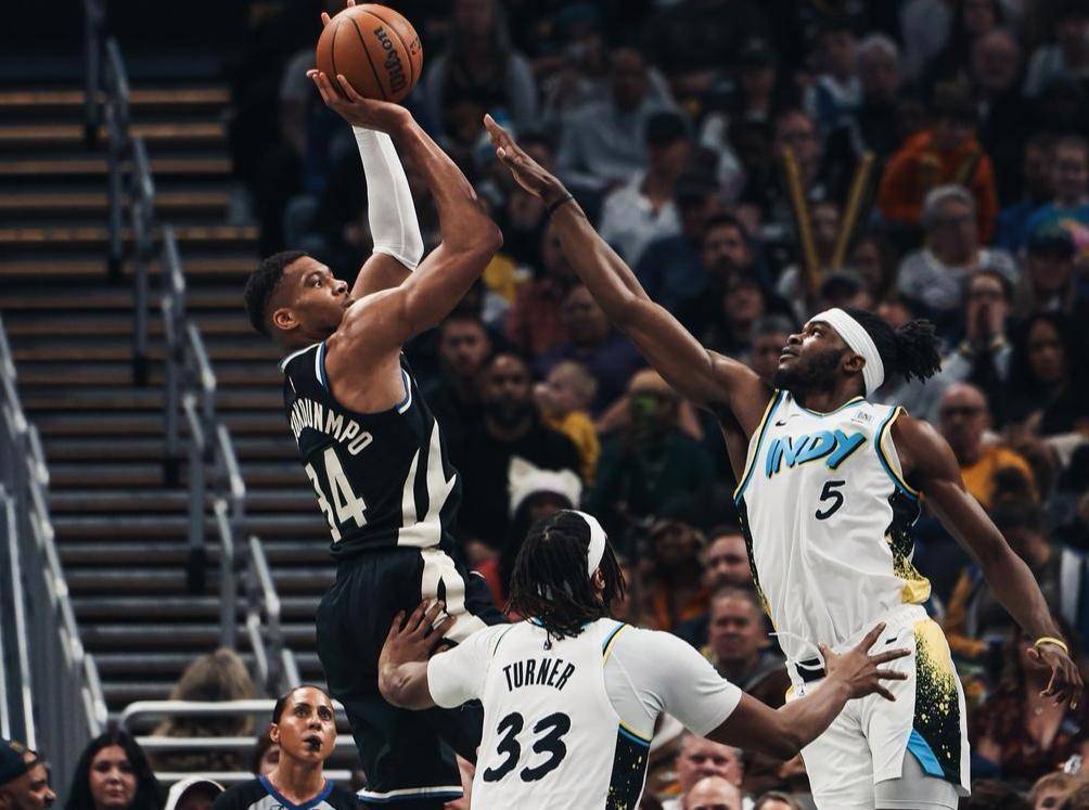 开云体育在线-字母哥因伤退赛，雄鹿季后赛悬了？的简单介绍