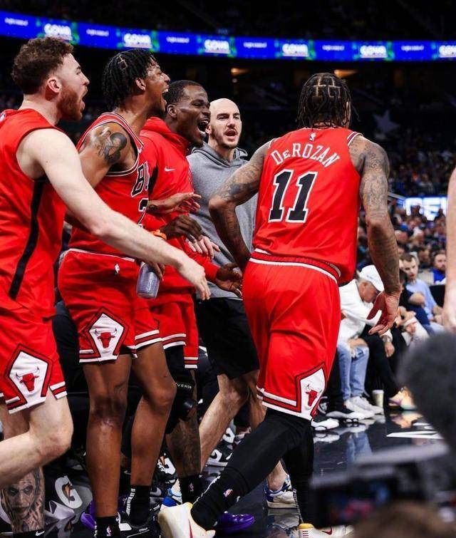 开云体育在线-德罗赞关键跳投助公牛险胜的简单介绍