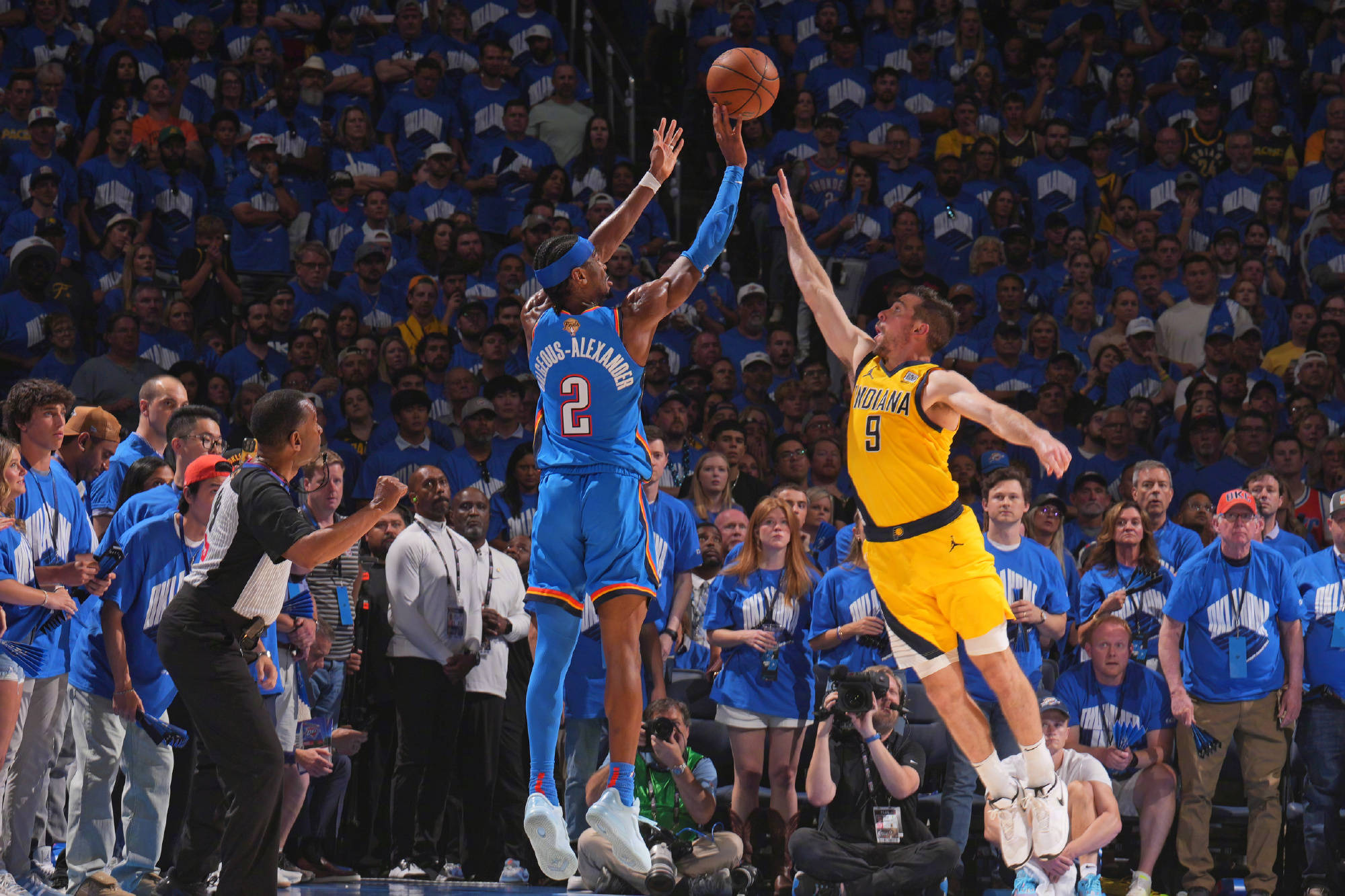 关于亚历山大40+5+5,雷霆新王冲击MVP的信息 关于亚历山大40+5+5,雷霆新王冲击MVP的信息