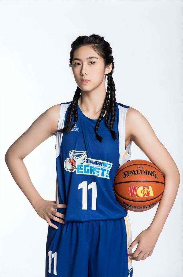 开云体育在线-女篮关注度低：WCBA如何破圈吸引更多观众？的简单介绍