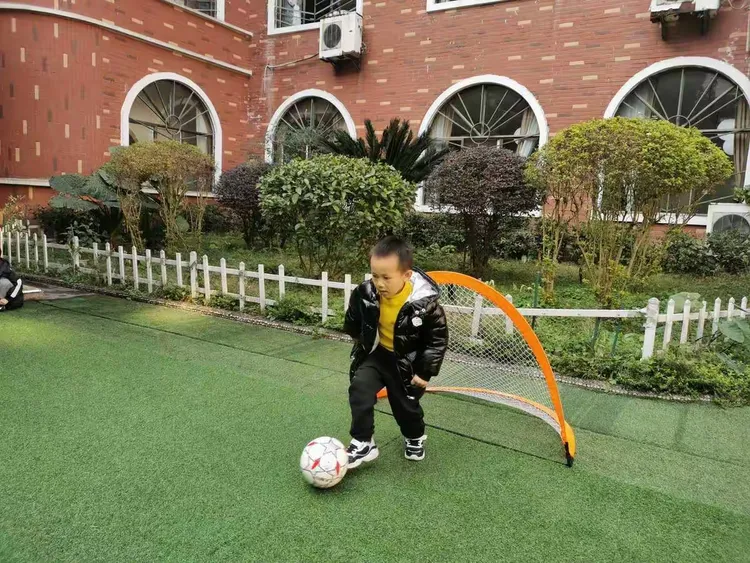 开云体育网站-听体育明星讲述童年梦想 