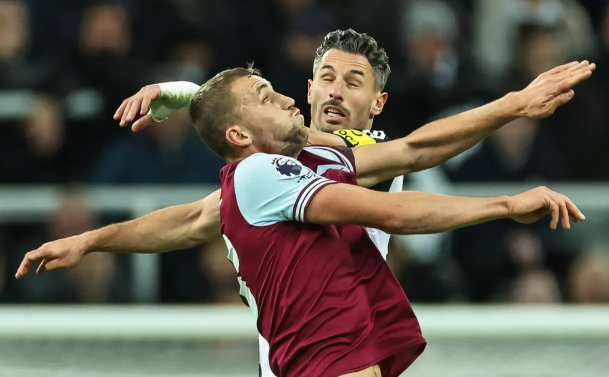 开云体育官网入口-“英超对抗赛：各队挑战相互之间的默契！”的简单介绍