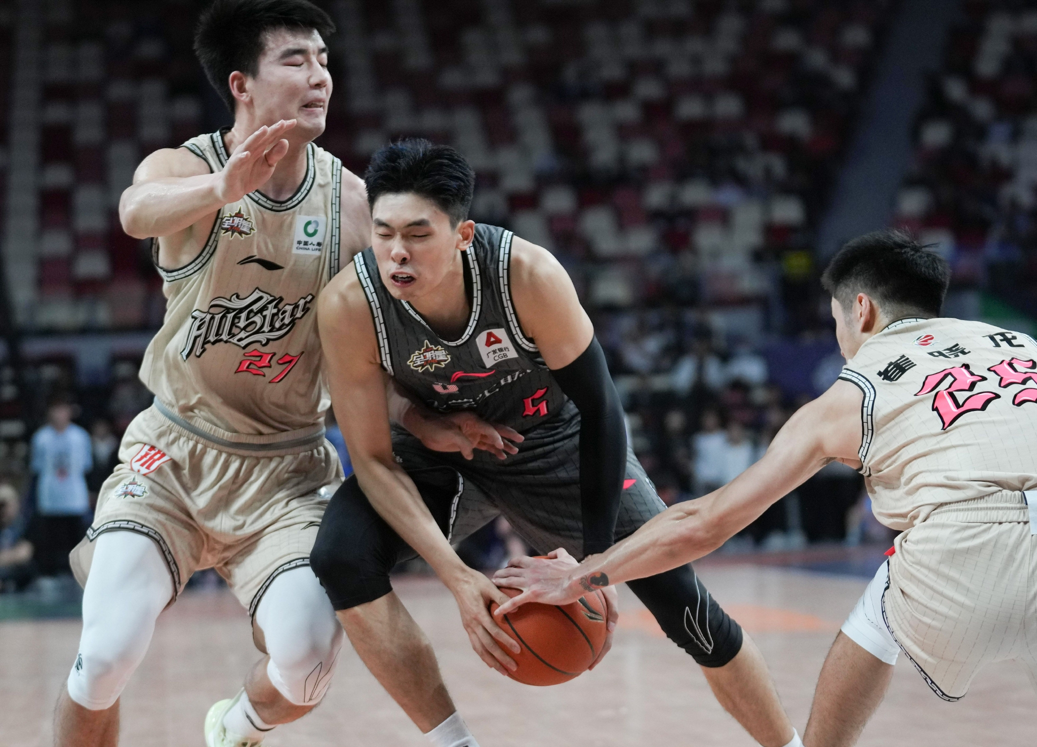 CBA全明星周末落户青岛，新增1V1单挑赛，球迷票选对决的简单介绍